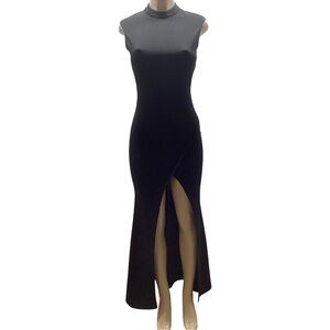 Banjul Size Medium Black Sleeveless Zippered Open Slit Bodycon Dress. Preloved